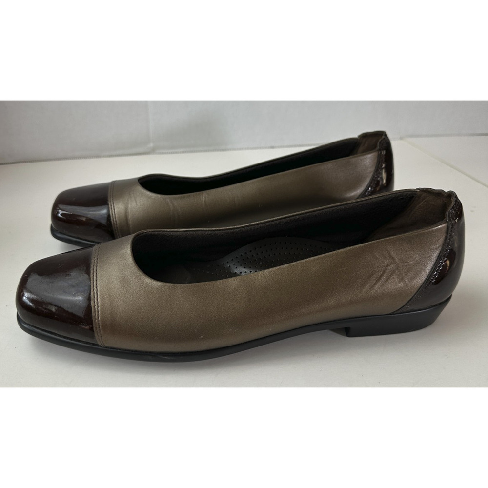 SAS Coco Slip On Flat Loafer Shoes Patent Leather Cap Toe Bronze 10 N Narrow - Picture 3 of 15